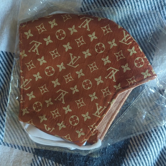 Designer Mask - Picture 3 of 4